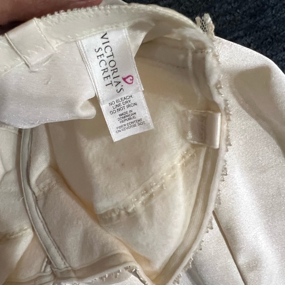 Victoria's Secret Vintage Cream Lace Shapewear Deadstock NWOT Size 36B Strapless - Picture 5 of 6